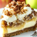 Apple Crisp Cheesecake Pie