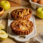 Cinnamon Apple Cake