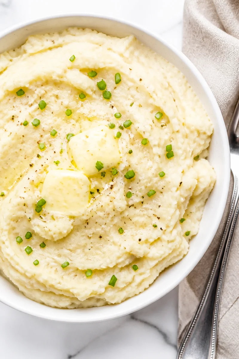 Creamy Garlic Mashed Cauliflower Recipe